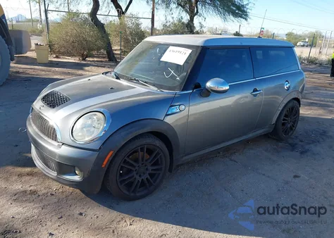 2008 Mini Cooper S Clubman z USA, uszkodzony, nr VIN WMWMM33518TP87059